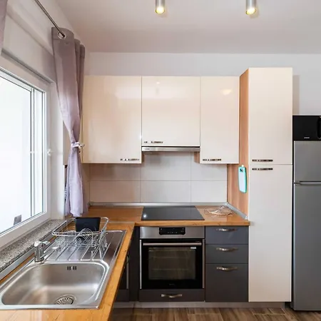 My Dalmatia - Blagdan Two With Private Parking Apartmán *